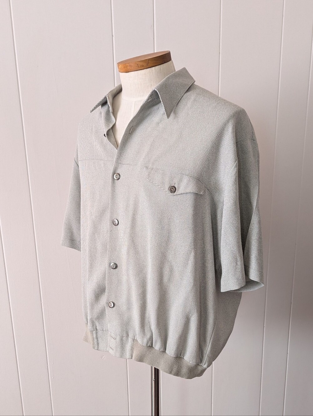 Vintage Pale Green/Grey Short Sleeve Button Down With Ribbed Waist Hem Size XL